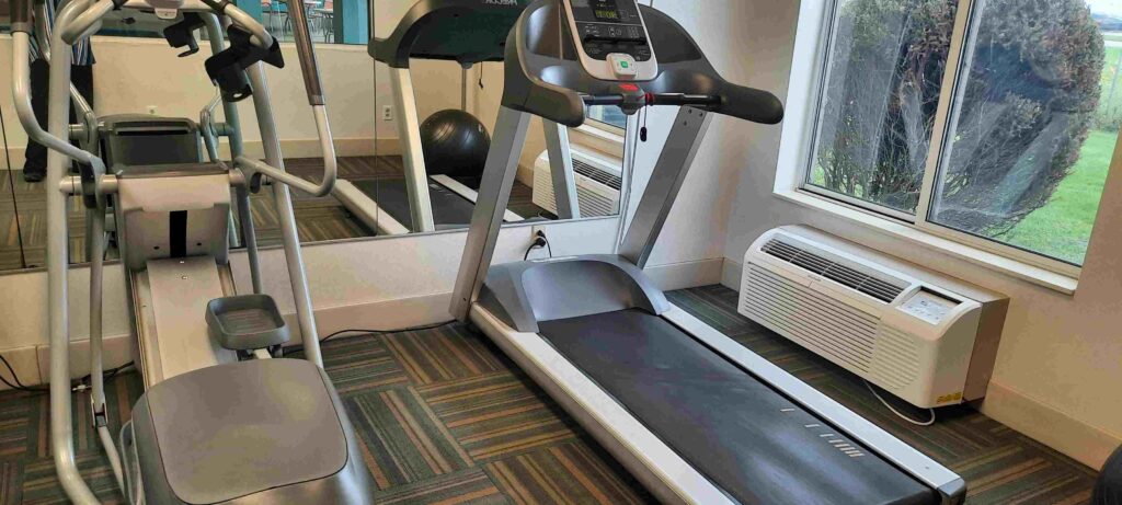 Holiday Inn Express Fort Wayne-East (New Haven)