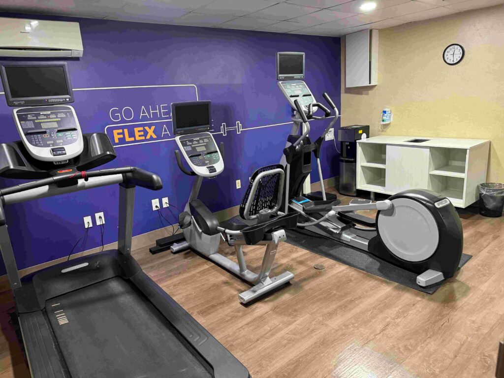 Holiday Inn Express & Suites Freeport – Brunswick Area