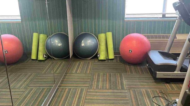 balls