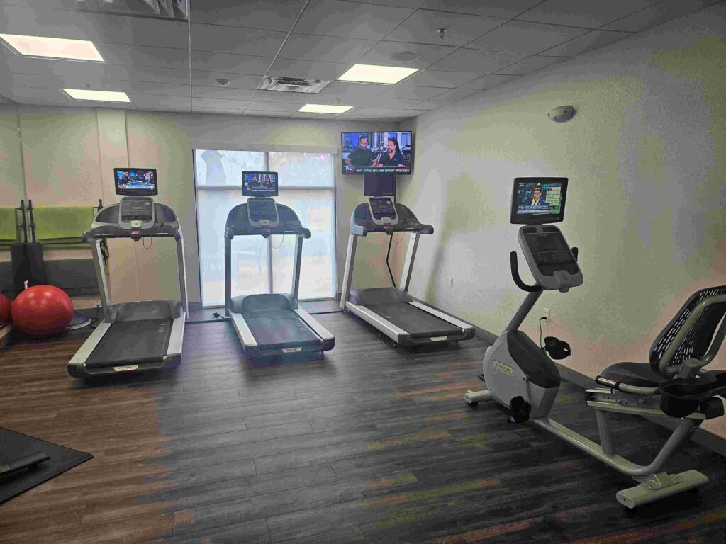 Holiday Inn Express & Suites Denver Airport
