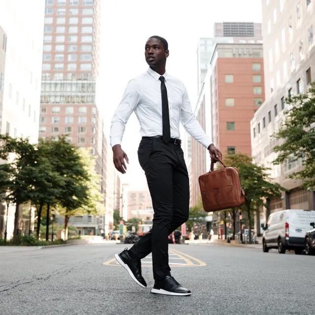 The Case for Athletic Wear While Traveling: Comfort Meets Productivity