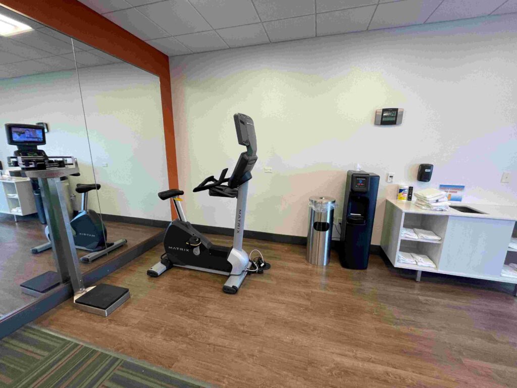 Holiday Inn Express & Suites Cincinnati North – Liberty Way